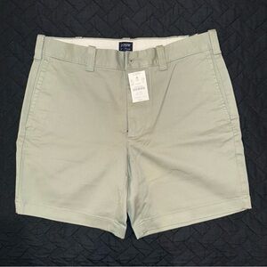 J Crew Factory 7 Inch Chino Inseam Size 31 Stone Grey NWT